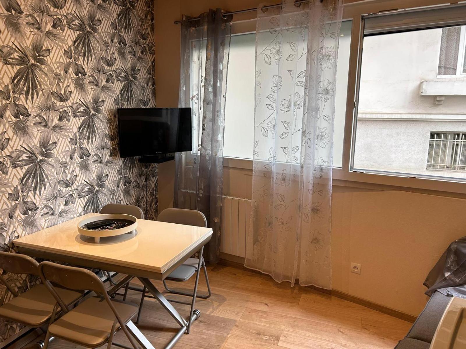 לורדה Appartement De Luxe En R/C Idealment Place En Hyper Centre מראה חיצוני תמונה